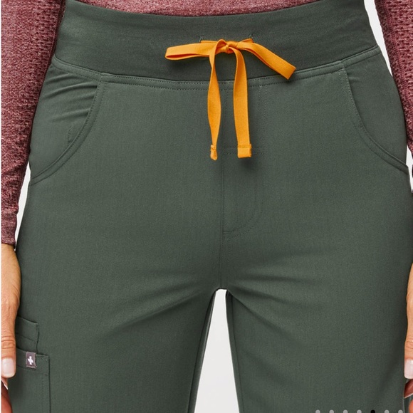 Figs Kade scrub bottoms - Picture 7 of 8